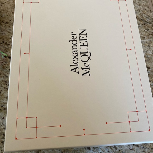 alexander mcqueen sneakers - Picture 8 of 9